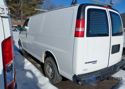 2015 Chevrolet Express 2500 Work Van from USA, damaged, VIN 1GCWGFCFXF1109786
